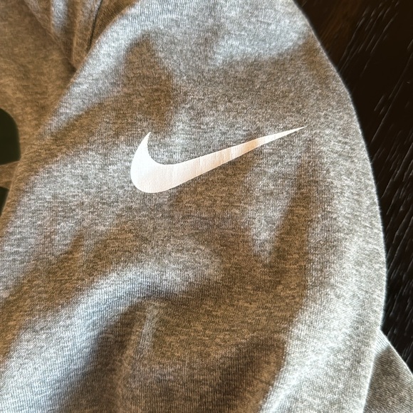 Green Bay Packers Nike Long Sleeve Shirt - Picture 4 of 5